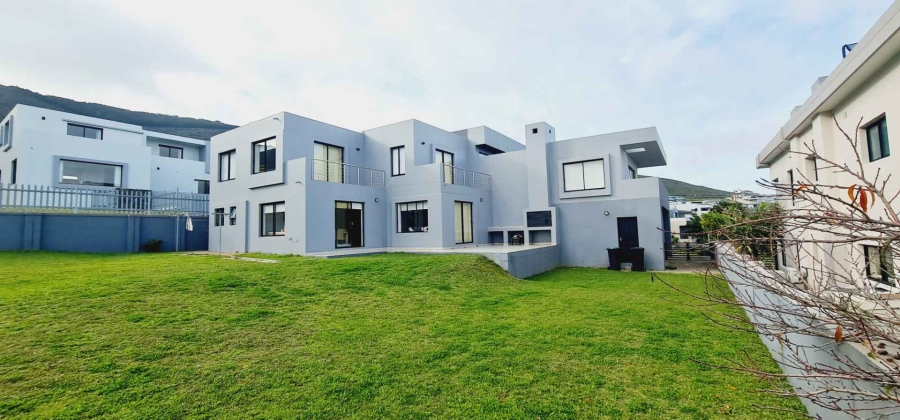 5 Bedroom Property for Sale in Baronetcy Estate Western Cape